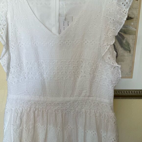 New Pretty White Eyelet Dress, Large - Picture 4 of 7
